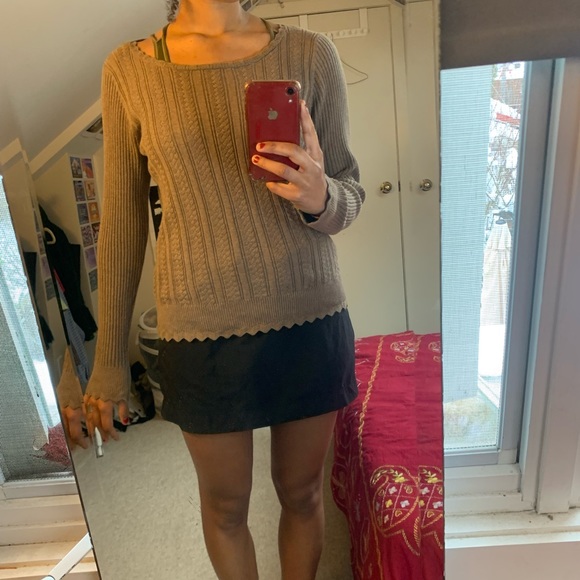 Jeanne Pierre Khaki ribbed/textured longsleeve (wide collar/off-the-shoulder) - Picture 2 of 8